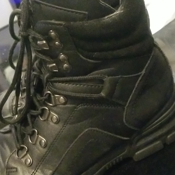 boots - Picture 3 of 4